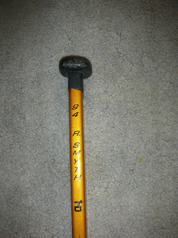 SmyttyNoCurve's tweet image. I can&apos;t decide between the Yzerman titanium shaft or a Z-Bubble shaft #bigcommitment #keeptheknobthough