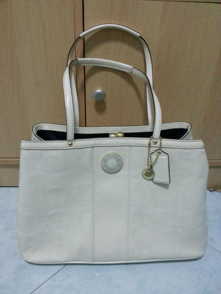 RiaLoh's tweet photo. Xmas gift from my sis... kamsia ooo :p http://t.co/BP6lWiNY