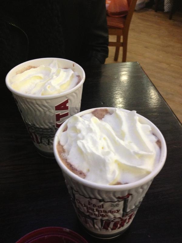x_hollipop's tweet image. Christmas hot chocolates with @BDoo_xo #costa #hotchocolate #frostedmint