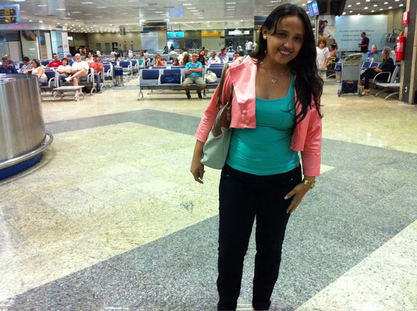 MonaraAlvesG's tweet photo. Boa noite aqui no Aeroporto Viracopos em Campinas SP para embarcar para Natal RN !! http://t.co/CEYUqAOL