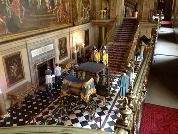 RoyalFamilyUK's tweet photo. Just realized how outdated our humble palace is... Definitely needs an upgrade, IKEA HERE WE GO! http://t.co/RmlhGOxa