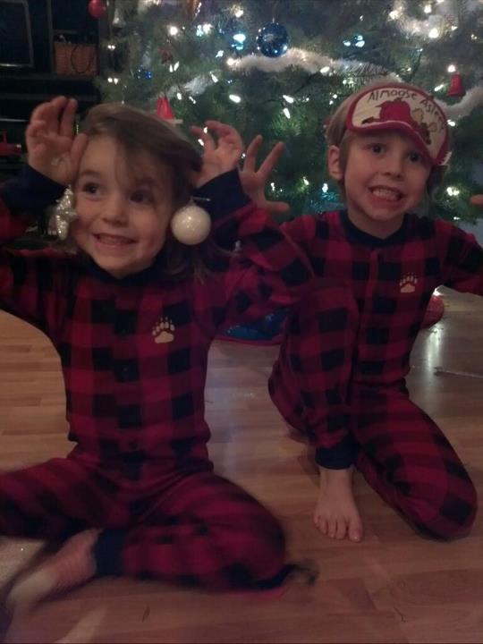 BCFerries's tweet photo. Someone had a Xmas shopping spree onboard @Passages Gift Shop http://t.co/IhUPDff4 via RT @bethony1: shop til you dock! http://t.co/ryNCcjya