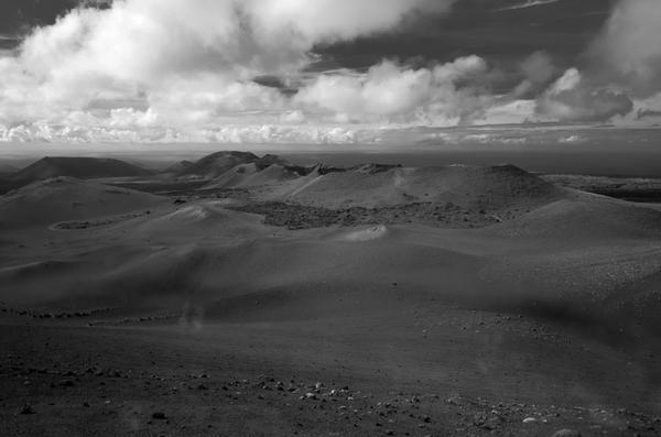 monsi's tweet photo. yesterday excursion to Timanfaya. Volcanos and ashes http://t.co/DCWsFACP