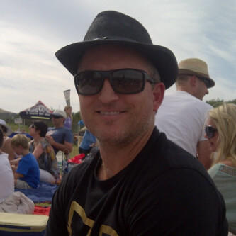 greghechter's tweet image. Can't wait 4 @parlotones 2 rock D'aria later. @JulzHechter &amp;amp; I will be singing along in full voice! #pushmetothefloor