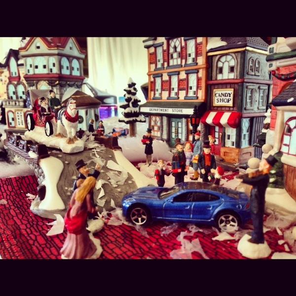 FiskerofOC's tweet photo. Happy Holidays http://t.co/zBtE20Dw