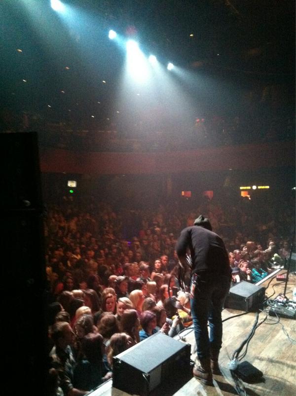 carolineloyd's tweet photo. Amazing night @mandyfleener http://t.co/VutV3oyc