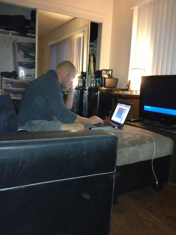 kjprows's tweet image. My babe getting schooled by a 10 year old on how to connect a PC to the TV. #sos #nottechsavy