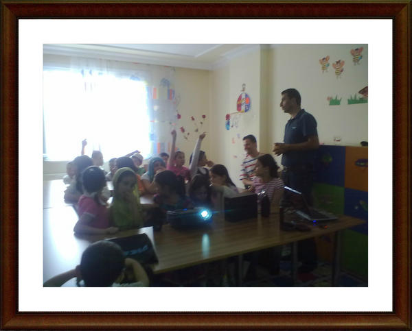 Yangınmı var arkadaşlar itfayeci abiler gelmiş :) . İsmet MACİT