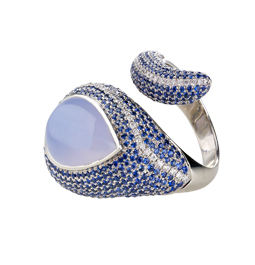 privejewellery's tweet image. Symbol of continuity of life and fluidity in our #KashmirCollection #privejewellery