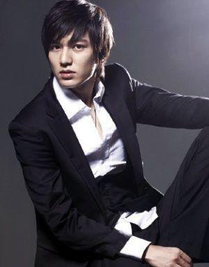 EvaTweedy's tweet image. do you like LeeMinHo???