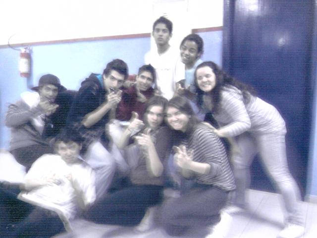 2Ceinstein's tweet photo. A lua cheia clareia as ruas do capão ♫ manos lindos ♥ http://t.co/j33lH0Q