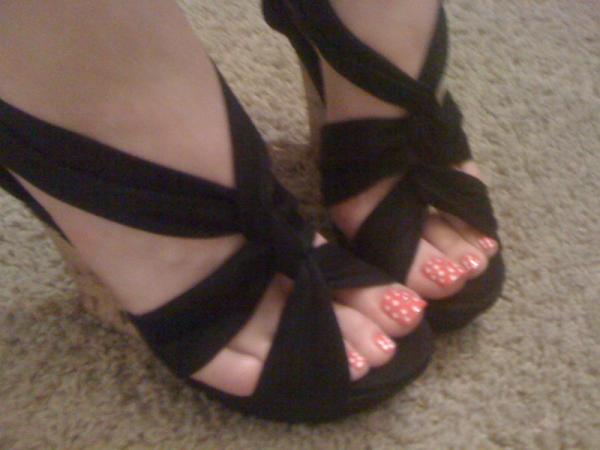 CaliFeet's tweet photo. http://t.co/RTtBGk1