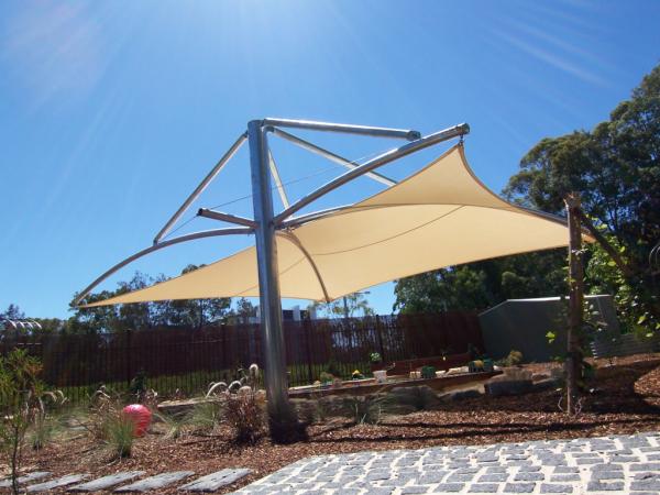 EclipseShade's tweet image. Looking for shade structures that cover a broad area with only a single post in a space sensitive area? Contact us!!