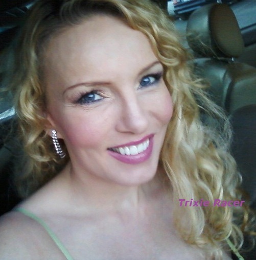 Trixie Racer’s pics and videos