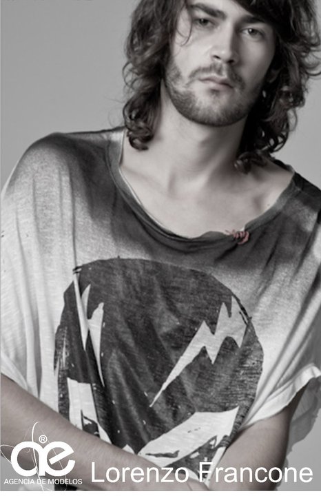 AEMODELS's tweet photo. @LorenzoFrancone modelo frances radicado en #Medellin desde el 2009 nominado a mejor modelo masculino por @Cromoscomco http://t.co/PfZ9VJt