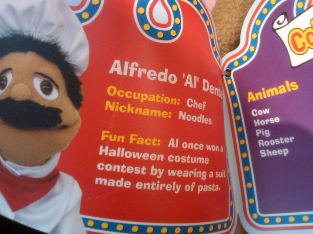 aMuseToys's tweet image. Ha! Just cracked up at Al's fun fact. #NotExaggerating @MelissaAndDoug #Puppets