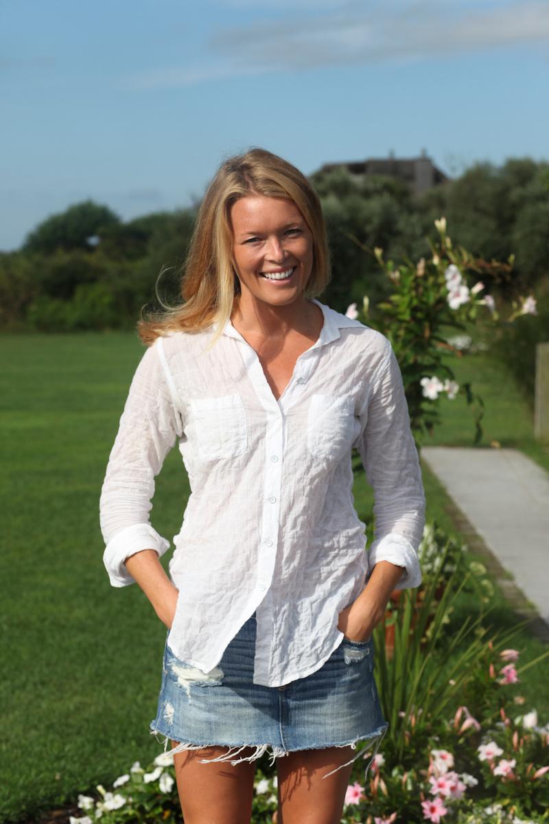 DuckAndWeaveSH's tweet photo. Becca's DW shirt was  lost overboard in salt water, sun-dried, and ready  to be snapped at Bridgehampton Club at 9am. http://t.co/gQtx9Uy