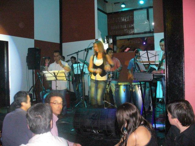 IrawOrquesta's tweet photo. En Lola Club http://t.co/vNTKRbN
