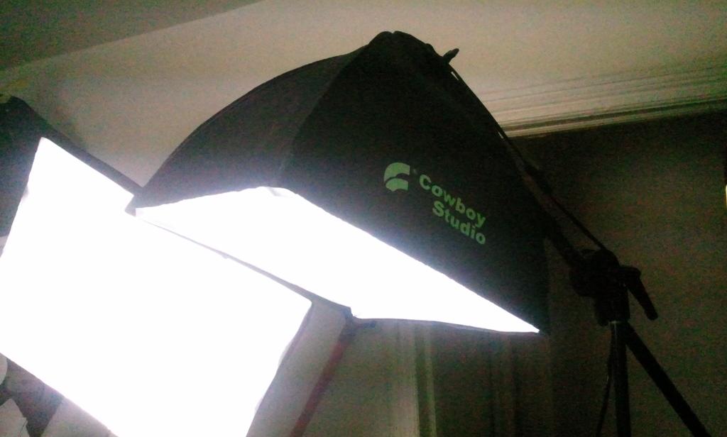 LILTPRODUCTION5's tweet photo. LIL TONE PRODUCTIONS STUDIO LIGHT SET FOR PHOTOGRAPHY AND VIDEOGRAPHY http://t.co/dGvbaaI