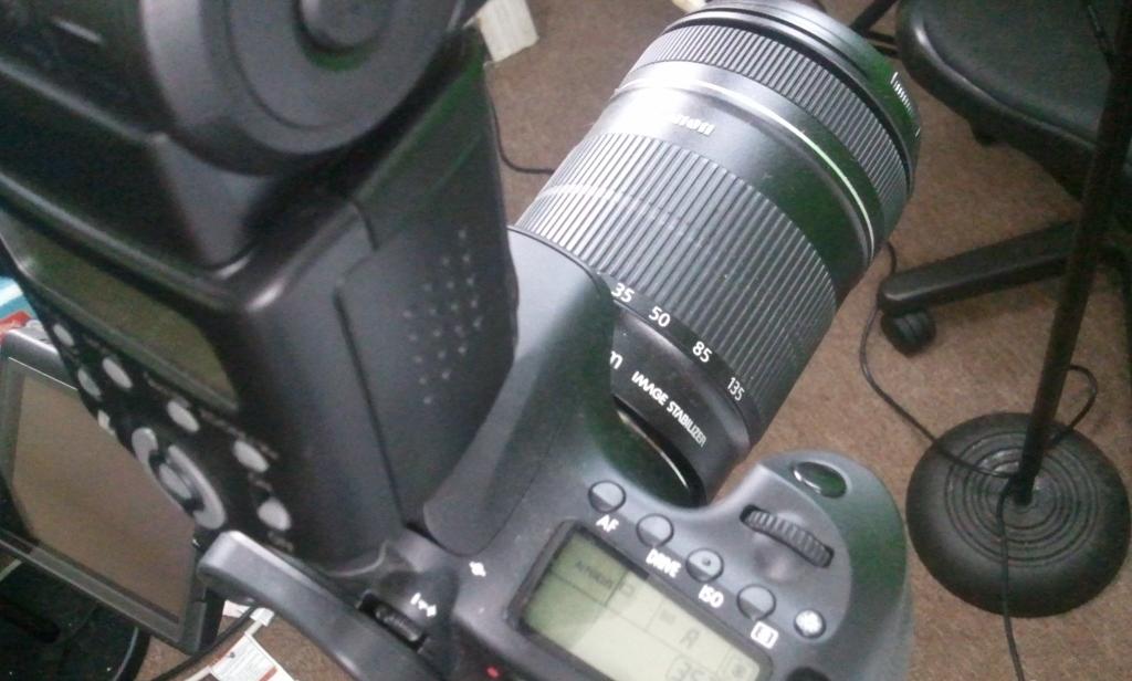 LILTPRODUCTION5's tweet photo. LIL TONE PRODUCTIONS STUDIO LIGHT SET FOR PHOTOGRAPHY AND VIDEOGRAPHY http://t.co/FO03utF