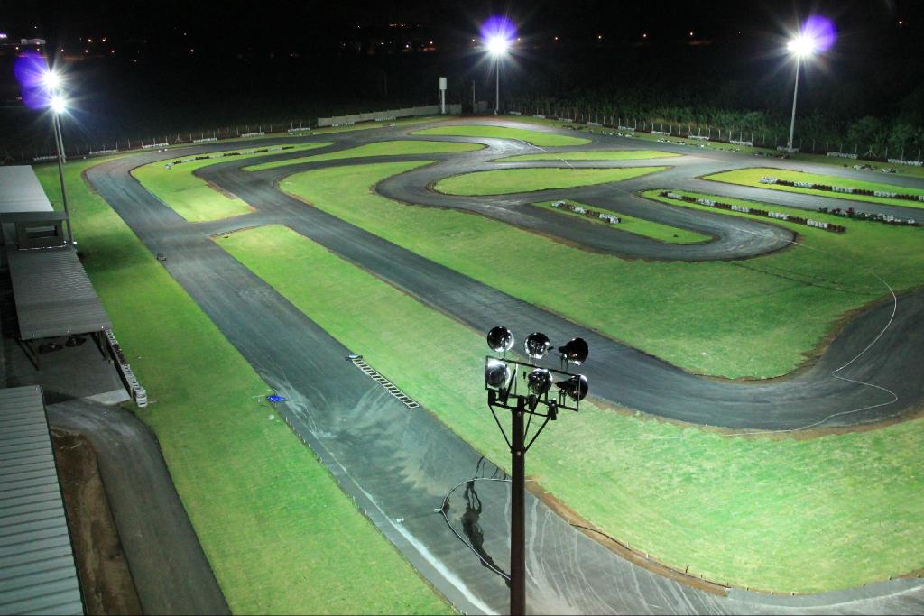 MarceloTutiya's tweet photo. @kartingas segue nova foto kartodromo Campinas, me adicione e da uma força ai, montamos seu campeonato rs http://t.co/16PLjws