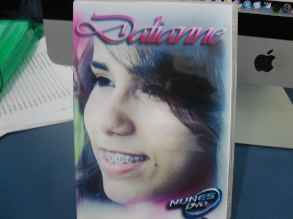 Nunesdvd's tweet photo. Produto final do Dvd de 15 anos- Dalianne. http://t.co/6c8lRbG