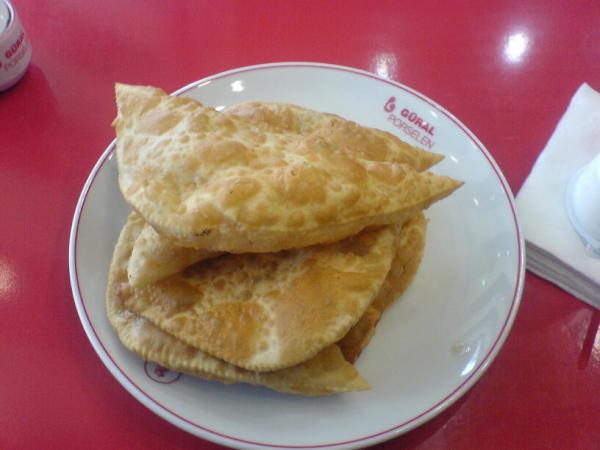 sinemacikedi's tweet photo. #çigbörek çiğbörek sevenlerrr koşunnn http://t.co/hrRbTdC