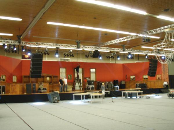 detrits's tweet photo. Morgen gaat hier het dak eraf met Cafe der Nederlanden..het podium schiet al op http://t.co/PM1oA3J