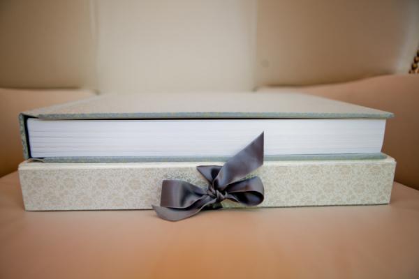 SWAlbumDesign's tweet image. Shira Weinberger Album Design is currently using Cypress album boxes.