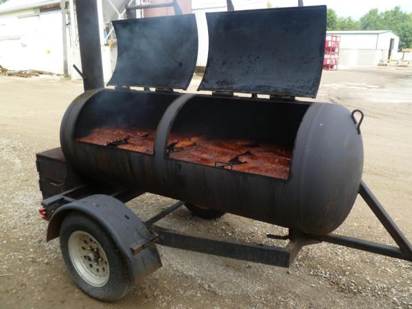 hancockcp's tweet photo. Smoking ribs today as a big thanks to our hardworking employees. We appreciate your dedication! http://t.co/h4oU92f