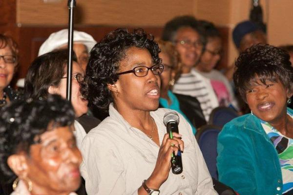IKnowWhatCounts's tweet photo. An audience member at the recent "Know What Counts" Heart Smarts educational event in Baltimore during the Q&A session. http://t.co/borbUmy
