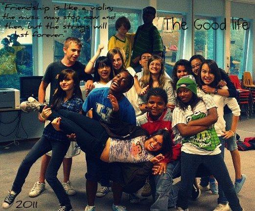 Thebieberjerk's tweet photo. The Good Life <3 Last Day Of School [: #GOODLIFE @OneRepublic http://t.co/VGyoSK6