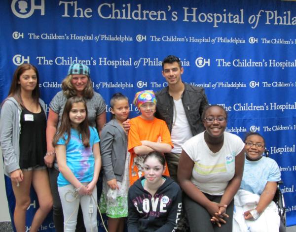 Big THANKS to @JoeJonas for visiting #TheVoicePhilly Today! Our kids loved it! Here is a picture: