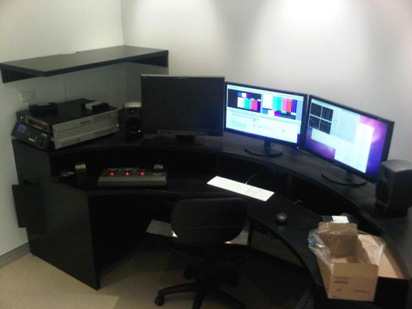 StudioKitchenTV's tweet image. Oh lovely!! Just installed some new HD mastering equipment in FCP Edit Suite 2...Fun!