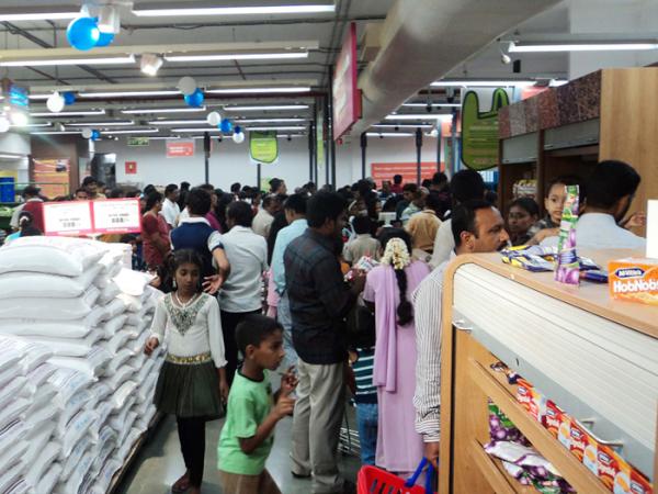 SpectrumMall's tweet photo. Spectrum Mall - Shopping complex in chennai http://t.co/oUsr7oU5