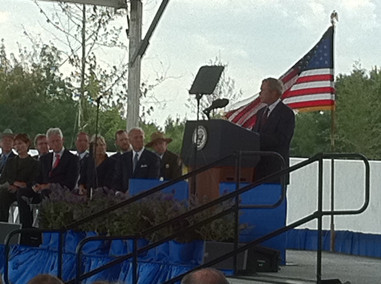 Twitter / VP: Pres Bush recounts his moving ...