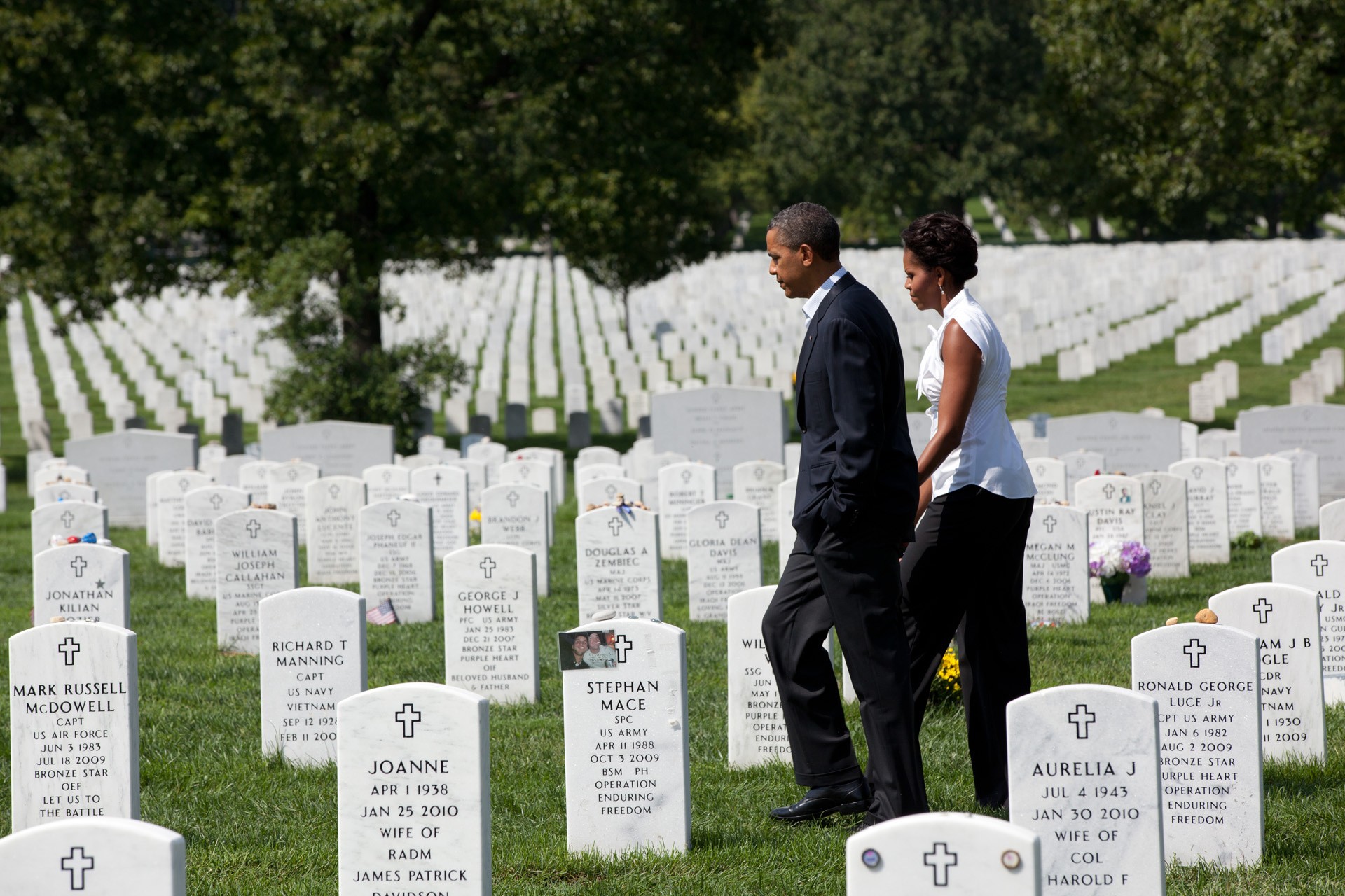 Twitter / whitehouse: The President & First Lady ...