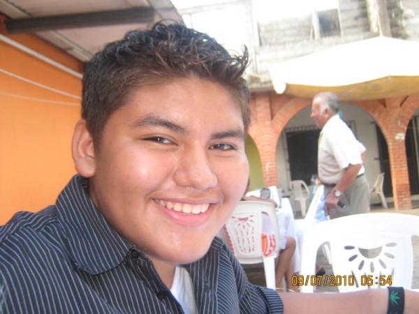 iGuadalupe_'s tweet photo. Mi bofo @phakitox http://t.co/b2ils1B