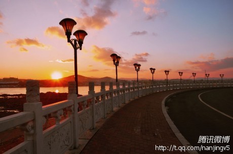echochen01's tweet photo. A leader knows what's best to do; a manager knows merely how best to do it. http://t.co/a717nWS