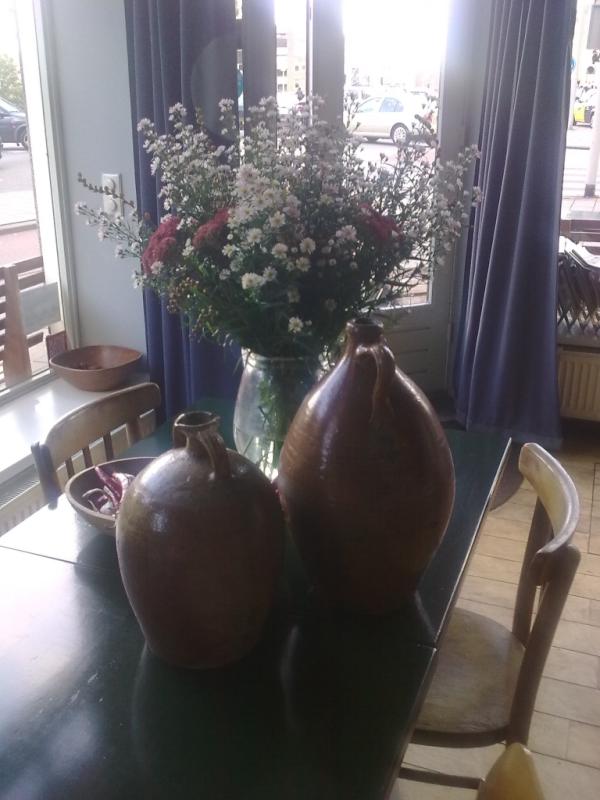 eetlokaal's tweet image. Geesten bij eetlokaal Van de boer. #nogplek #rodemul als #visvoor of toch gewoon #oesters van Ruud #spangenrocks