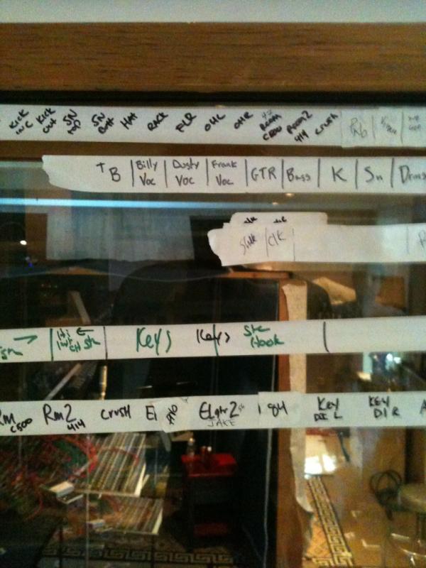 djakec's tweet image. www.facebook.com/djakec