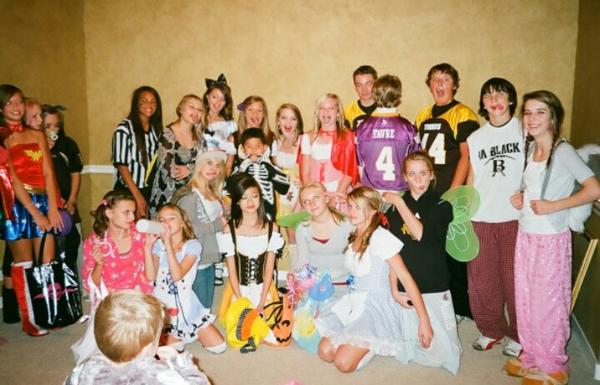 kendraxhulet's tweet image. #partymemories #7thgrade @Beddy_Boy @Ryan_Wheela @Lexxi_Wolfe @llamaMama700 @seganmckain @_bbybritt #toomanytoname