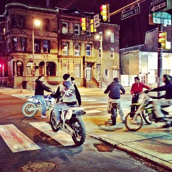 TroyTaroff's tweet image. Meek Mill hangin out outside my house. No big deal or anything #AEPI #AlphaPi #Temple