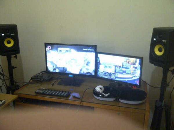Our customer samuel budi@816_sam. Home recording setup with KRK RP5 G2 speaker. Thanks bro