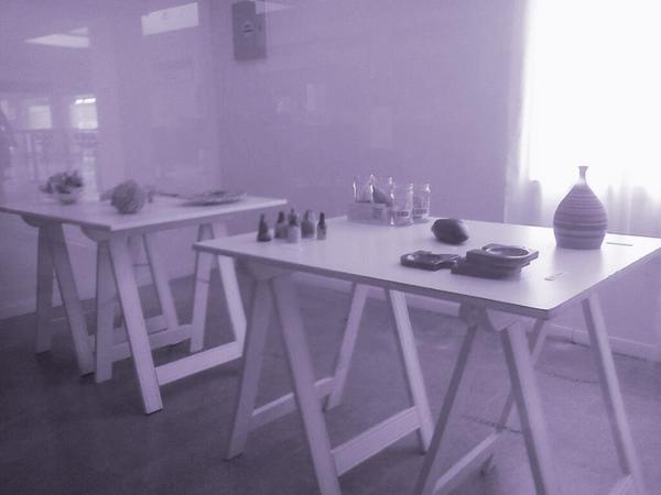 maino's tweet photo. Grandes Mundos en Pequeño formato, cerámica contemporánea, Aeropuerto de Pto Madryn, hasta el 16/01. http://t.co/h2jJp4oY