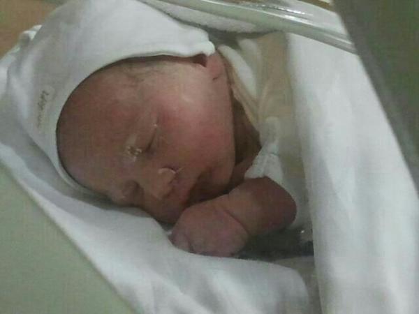 Hoera !!! Cindy en sascha zijn opnieuw mama,s geworden van zoontje jack!! Gefeliciteerd!