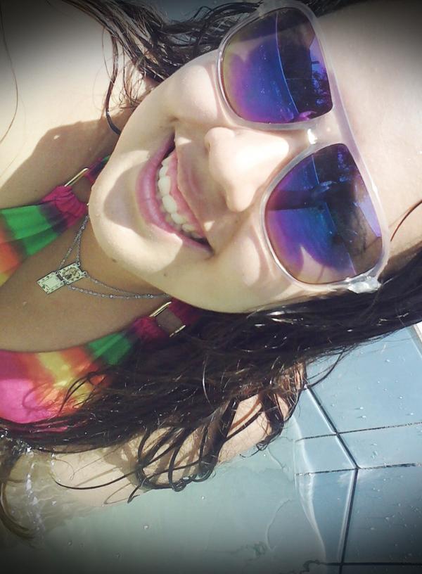amandafS3's tweet photo. Booom dia, dia de muuuuuuuuuito sol  (: http://t.co/eLXwmxj7