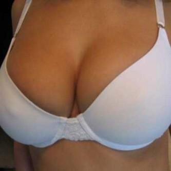 bigaaron90_'s tweet photo. Mmmm my #girlfriend love her so much shes amazing!!! ;) mmm who wants to fuck her!!?! X http://t.co/SkANY17L