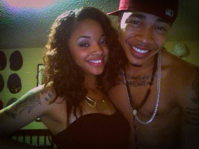 A_5QL6-CQAAZIzZ.jpg:large