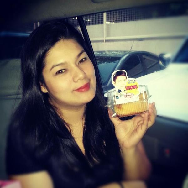 biancalapus's tweet photo. thank you @fernandosbakery for the cakes you gave our family during vhong's bday! super sarap! love it!!!=) http://t.co/REmP08Nf